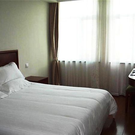 Greentree Inn Shanghai Expo Site South Yanggao Road Subway Station Express Hotel 외부 사진
