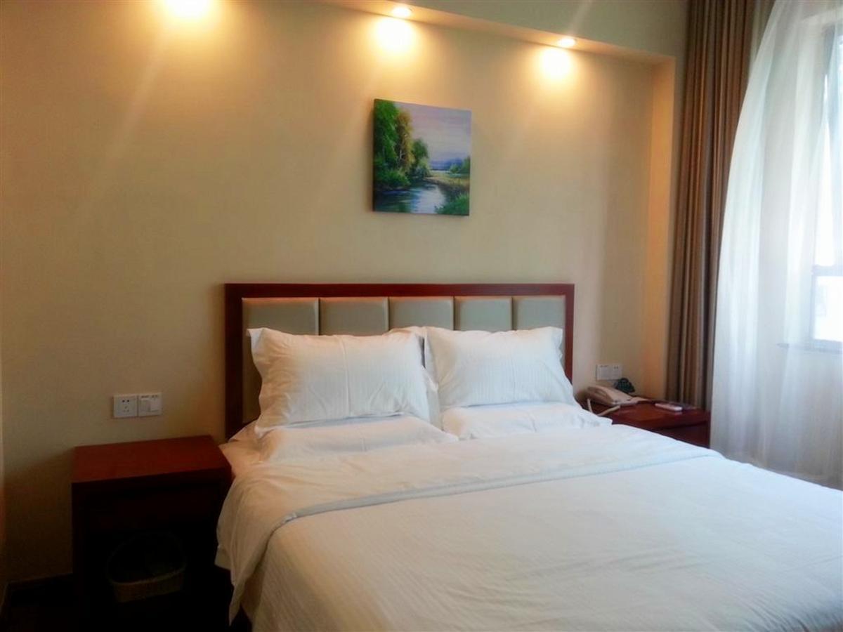 Greentree Inn Shanghai Expo Site South Yanggao Road Subway Station Express Hotel 외부 사진