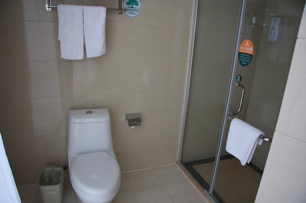 Greentree Inn Shanghai Expo Site South Yanggao Road Subway Station Express Hotel 외부 사진