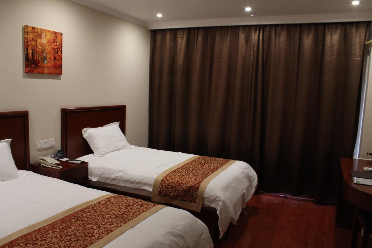 Greentree Inn Shanghai Expo Site South Yanggao Road Subway Station Express Hotel 외부 사진