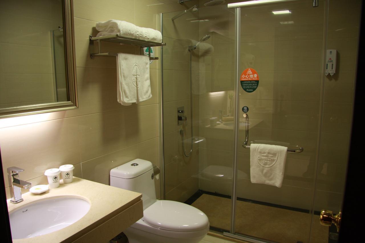 Greentree Inn Shanghai Expo Site South Yanggao Road Subway Station Express Hotel 외부 사진